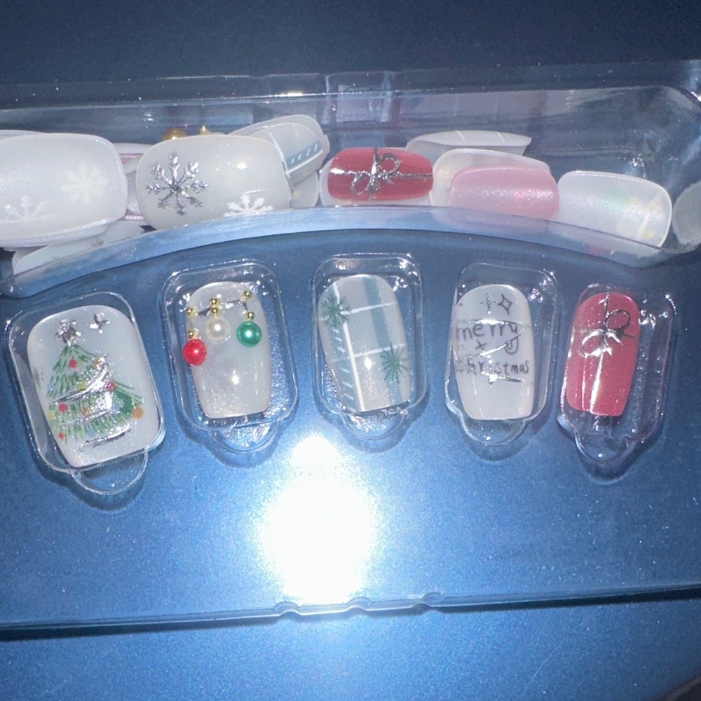 Decorative Holiday Nail Art Set